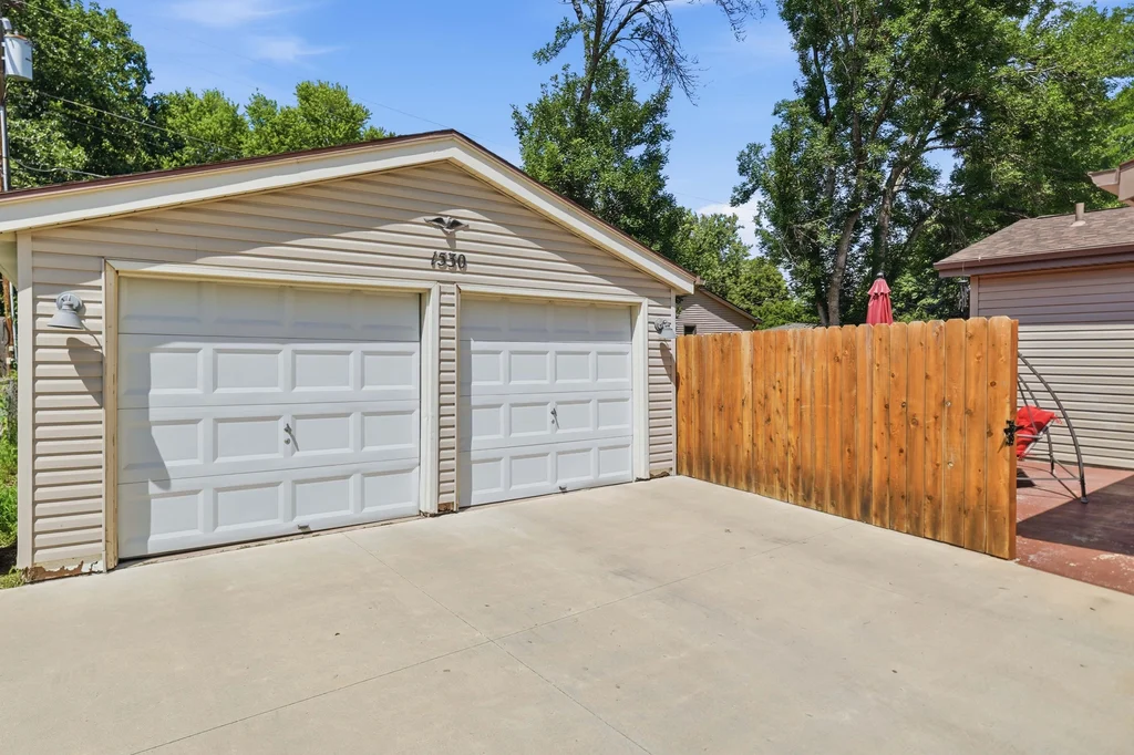 1530 Fairfield St-07