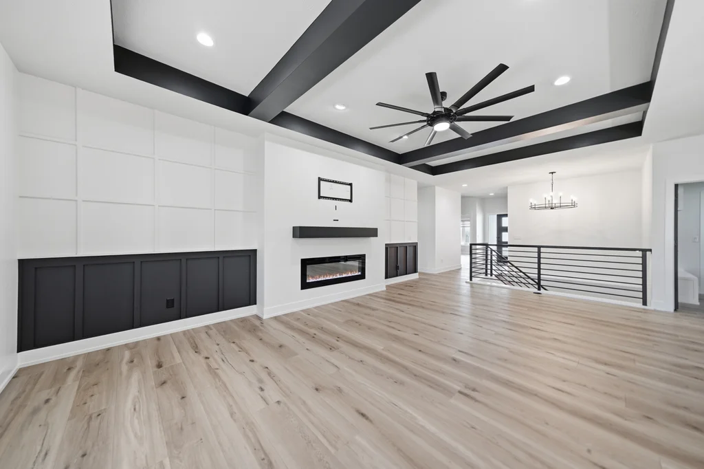 7900 Ponce Dr-07
