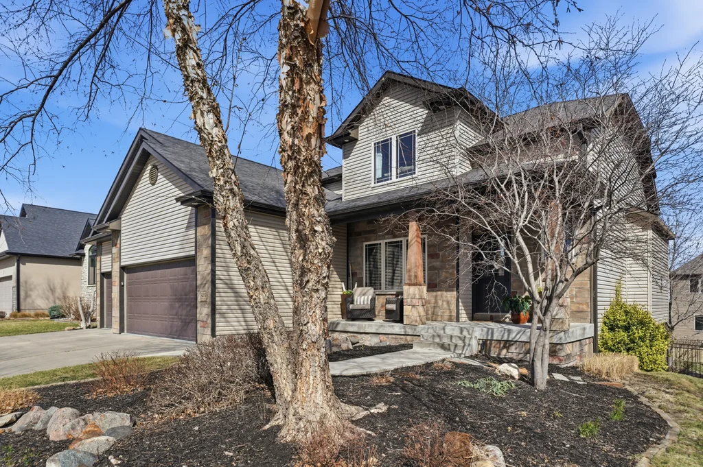 9212 S 29th St-06