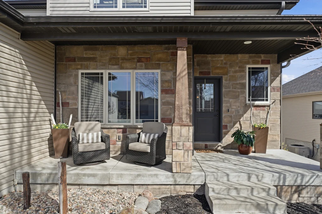 9212 S 29th St-08