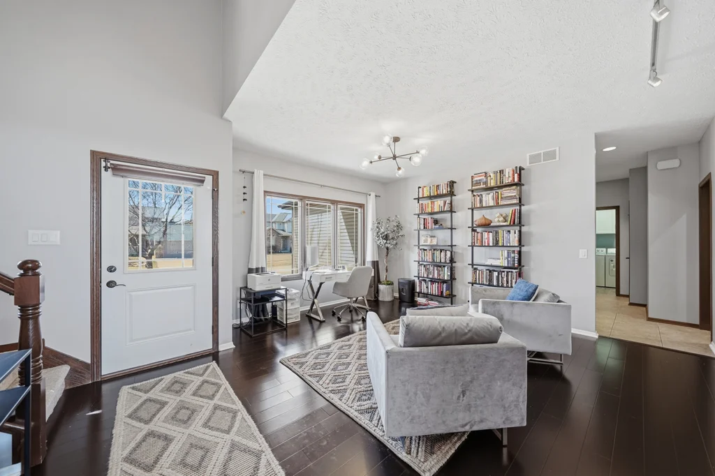 9212 S 29th St-09