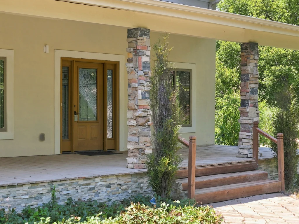 8450 Buckboard Dr-09