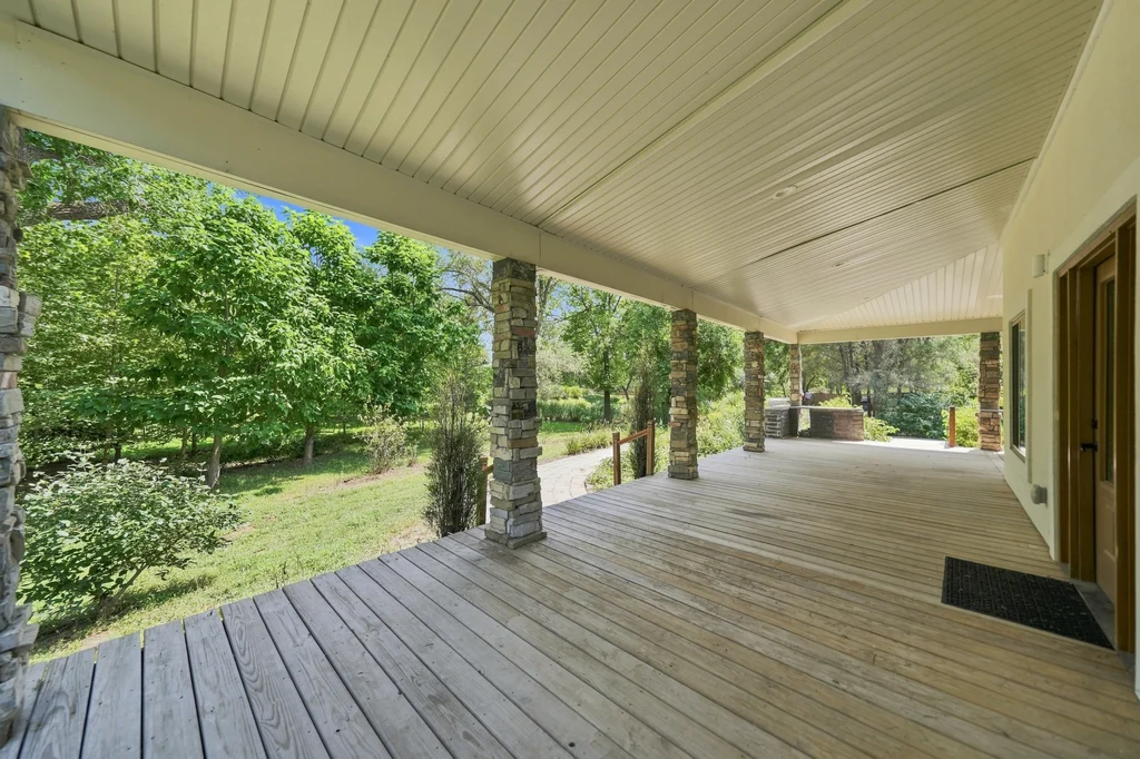 8450 Buckboard Dr-11