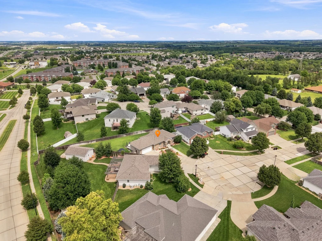 8610 Misty Blue Cir-02