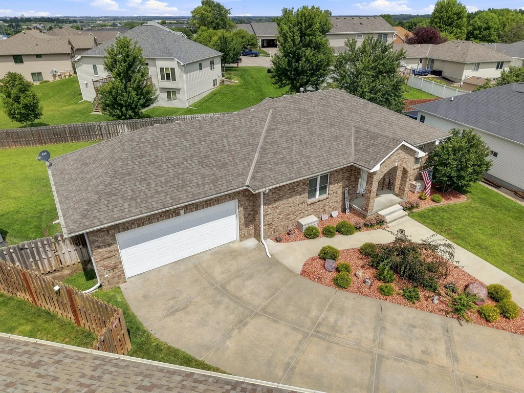 8610 Misty Blue Cir-05