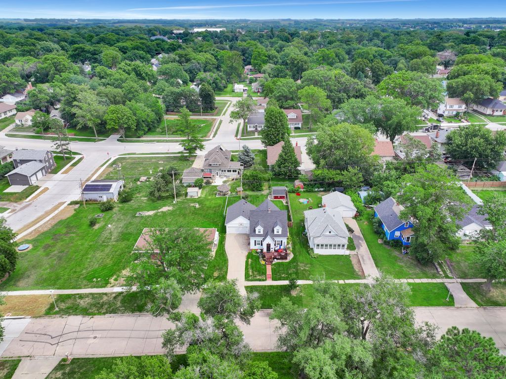 736 N 7th St-03