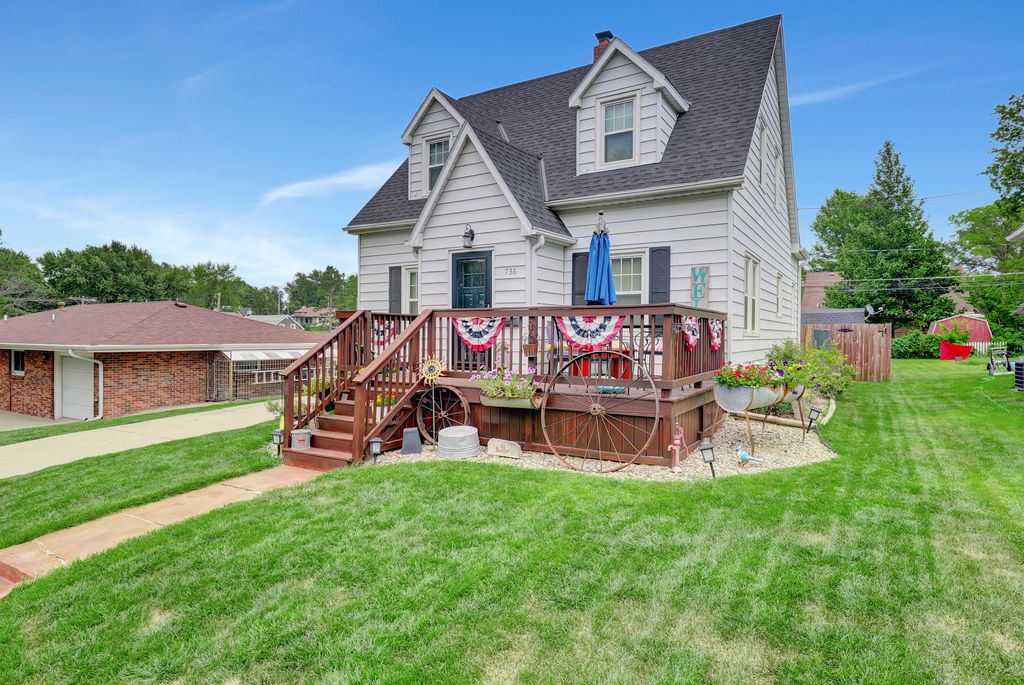 736 N 7th St-07