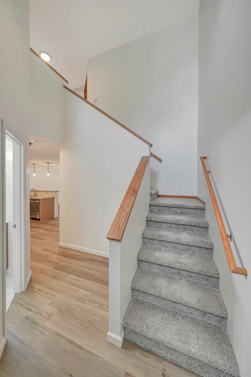 4205 N 18th St-08
