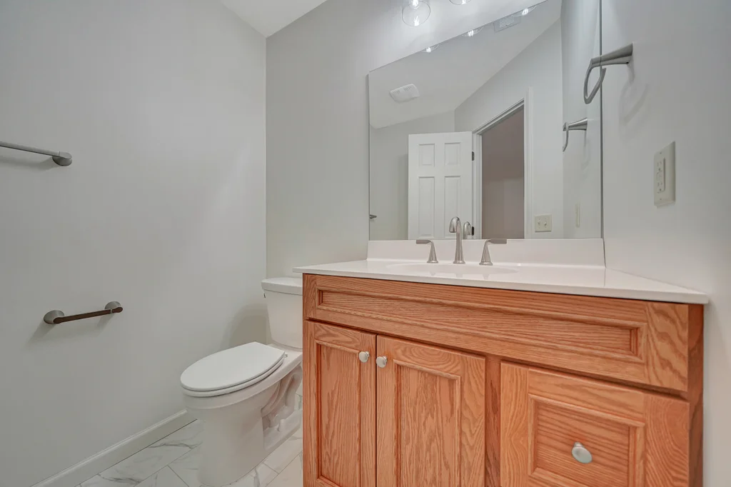 4205 N 18th St-09