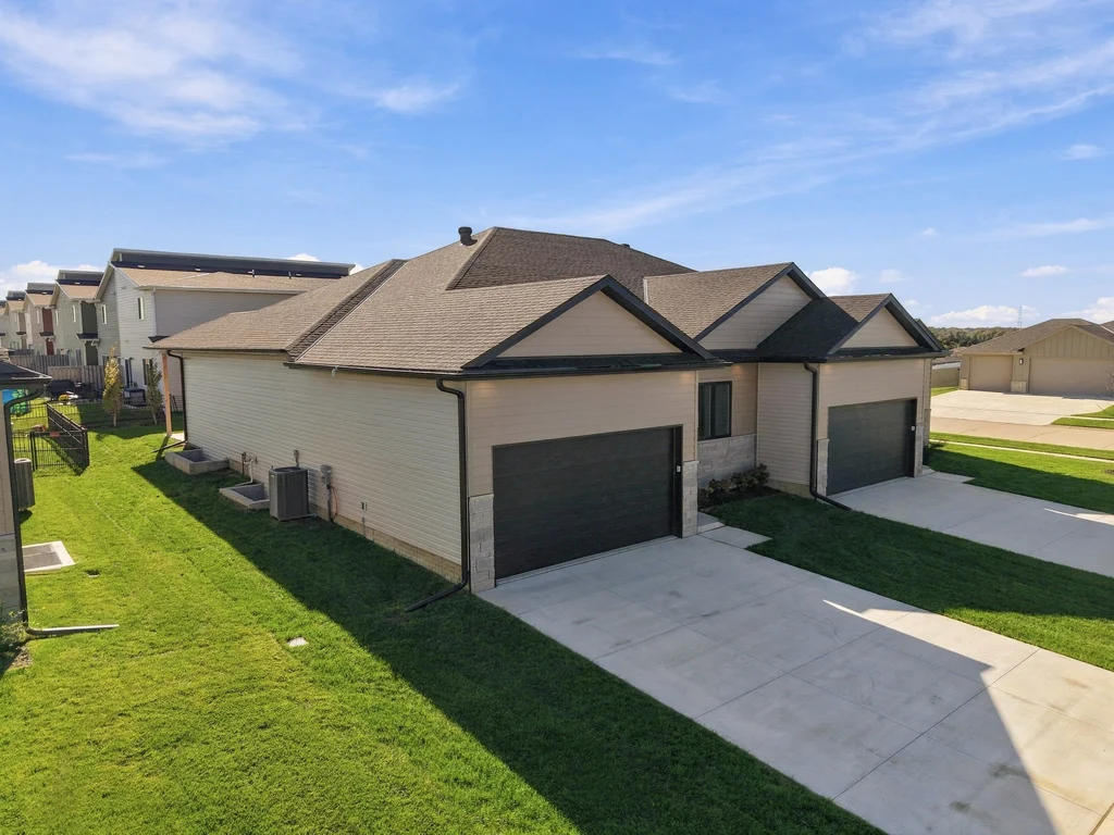 10507 Majestic Ln-05