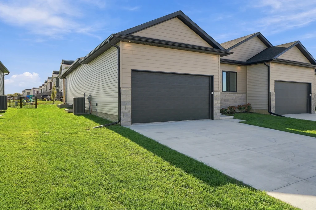 10507 Majestic Ln-08