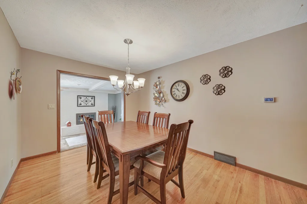 4120 S 36th St-11