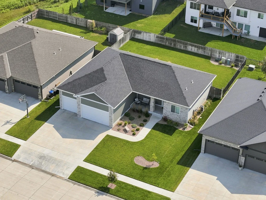 602 Waterside Way-03