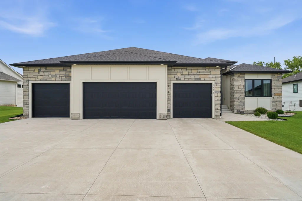 3475 Tree Line Drive-01