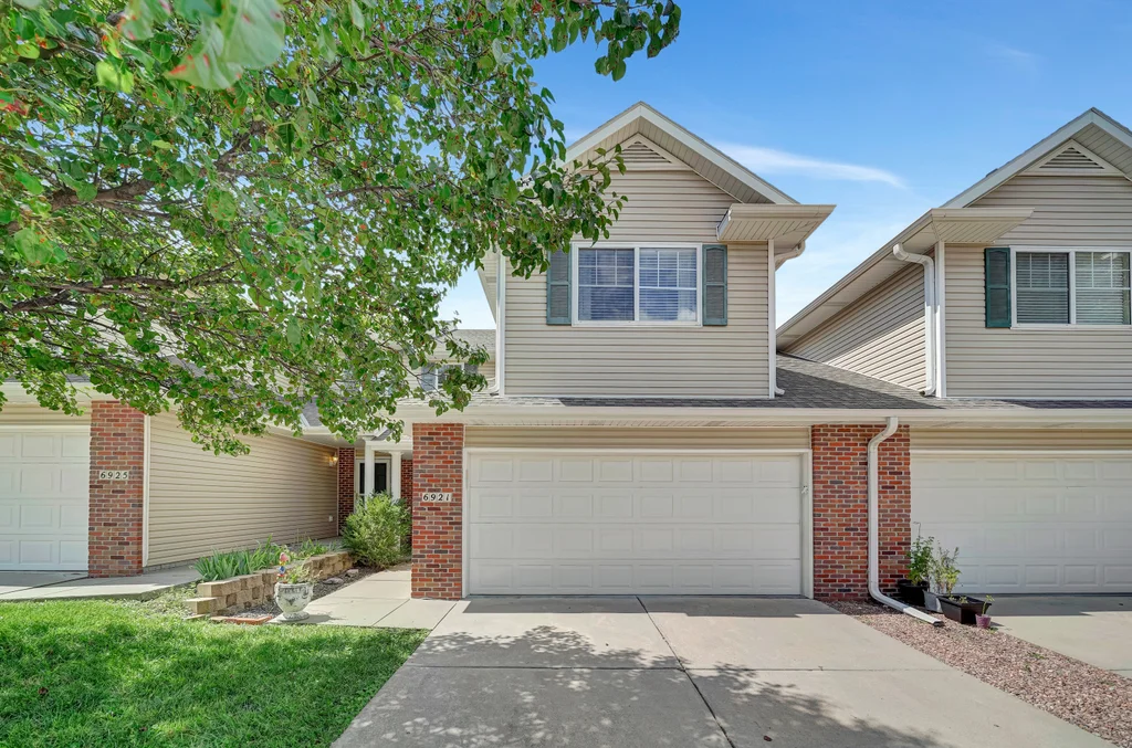 6921 Naples Dr-01