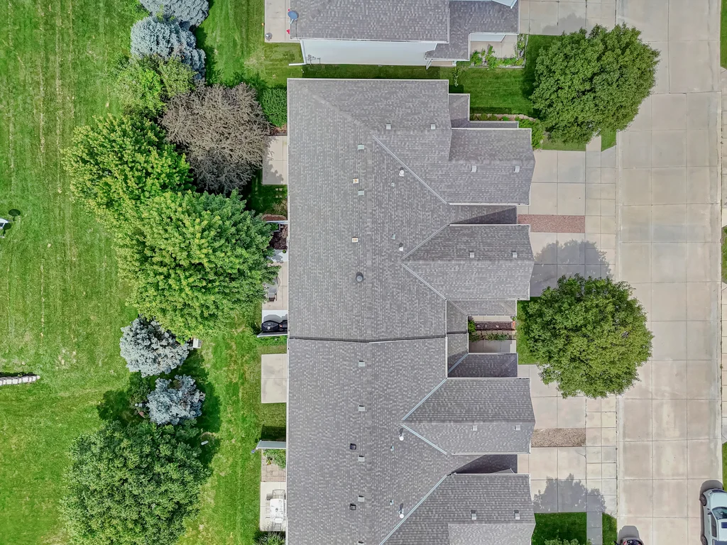6921 Naples Dr-03