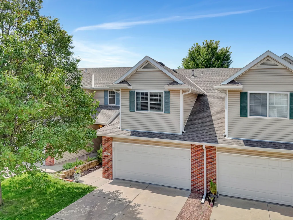 6921 Naples Dr-04