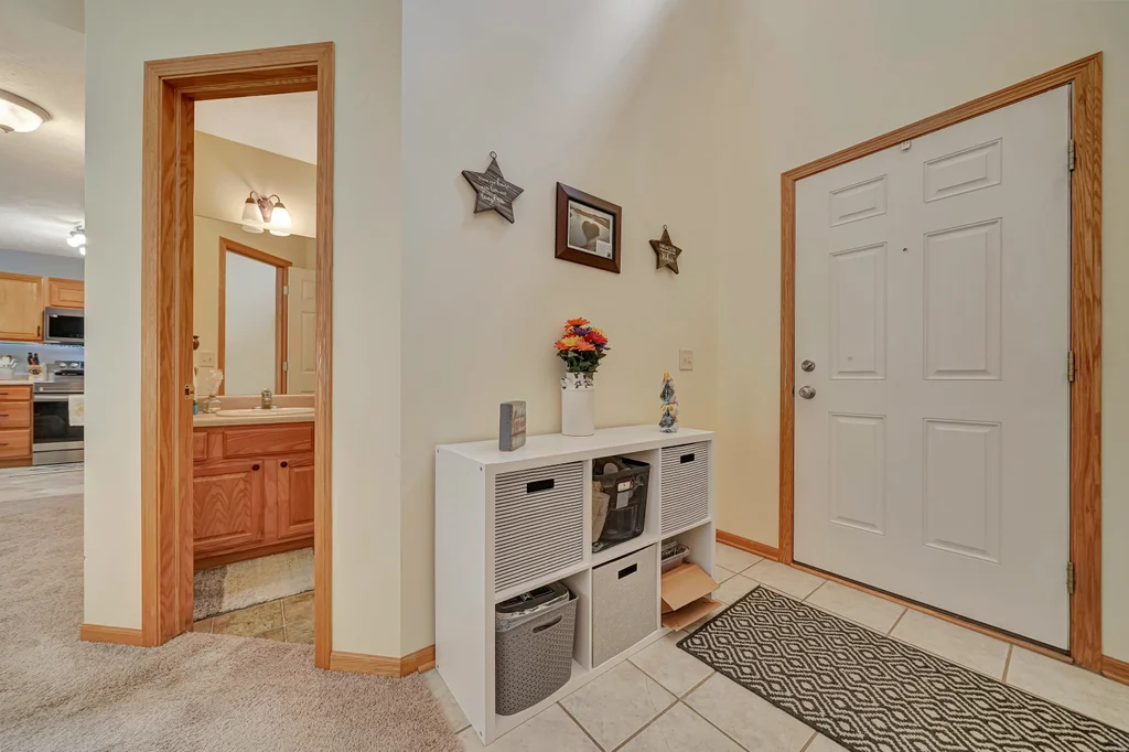 6921 Naples Dr-07