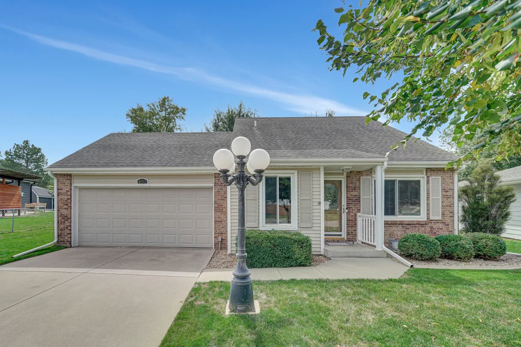 807 Daybreak Dr-01