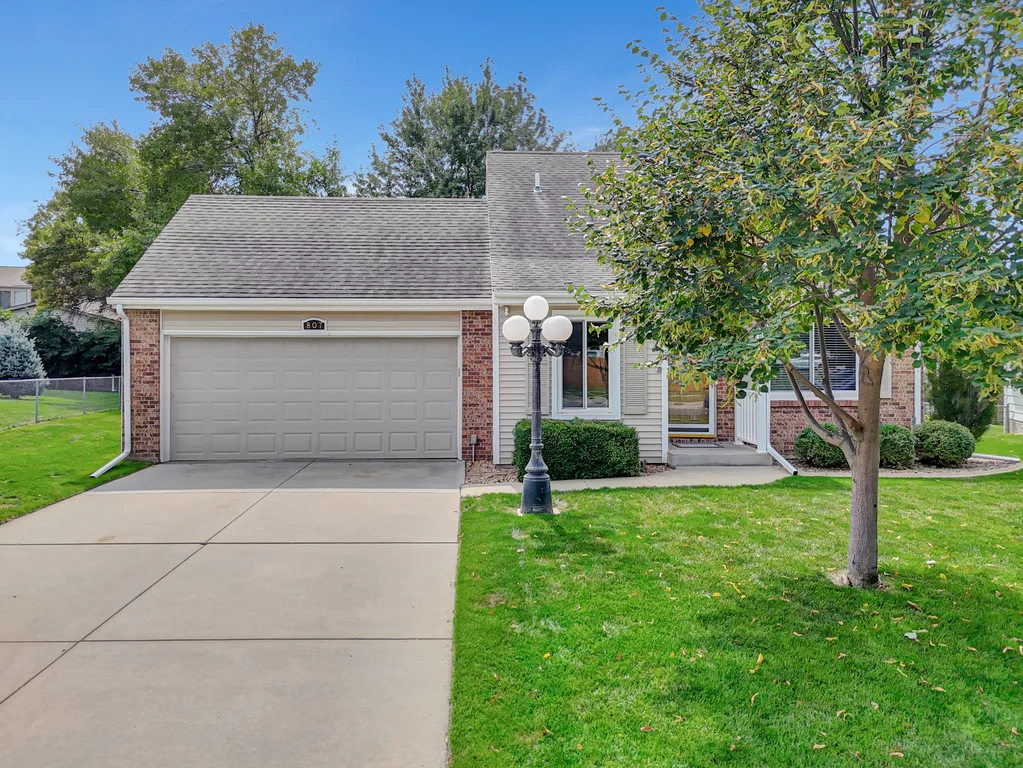 807 Daybreak Dr-06
