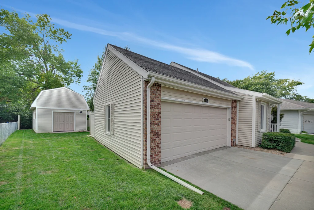 807 Daybreak Dr-08