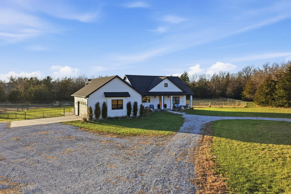 10811 NW 132nd St-08