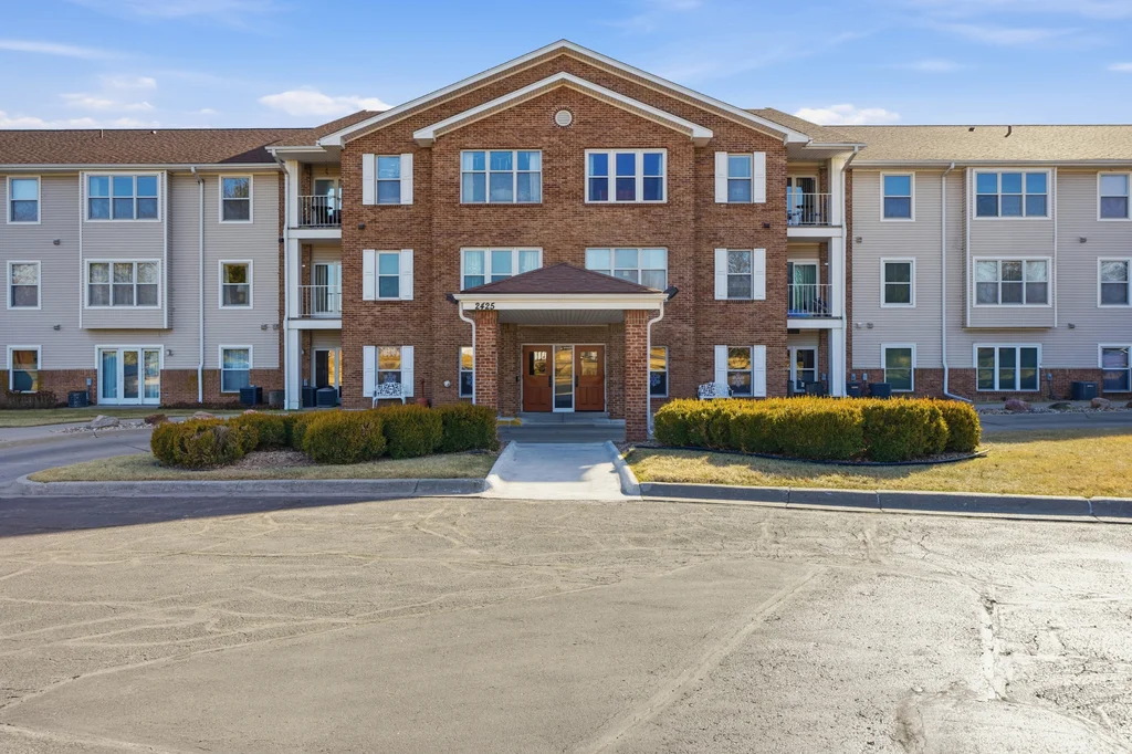 2425 Folkways Blvd-01