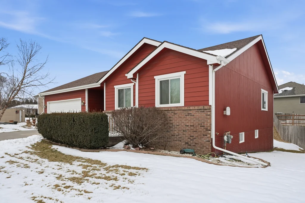 8120 Grand Oaks Dr-05