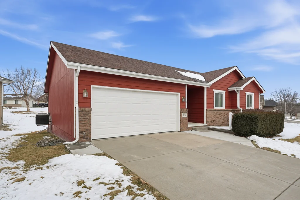 8120 Grand Oaks Dr-06