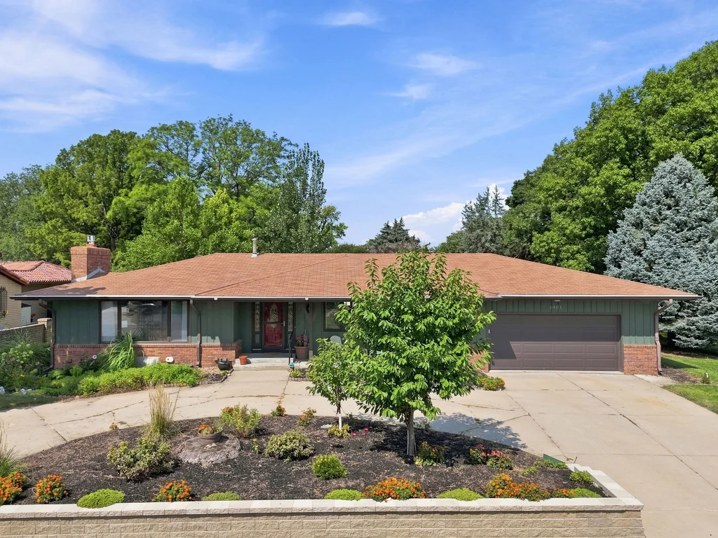 1401 Kingston Rd-01