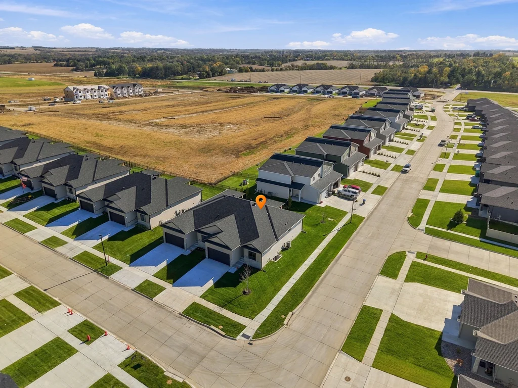 10501 Majestic Ln-02