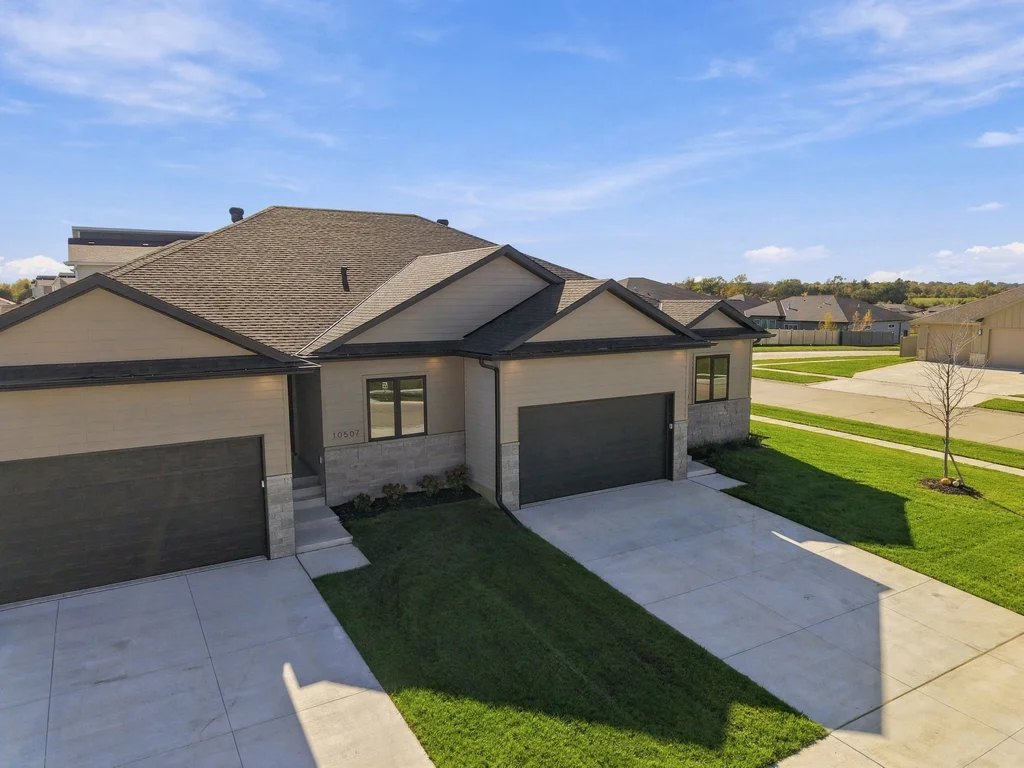 10501 Majestic Ln-05