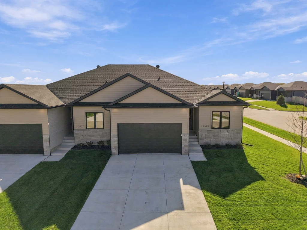 10501 Majestic Ln-06