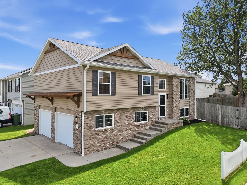 5701 S 96th St-06