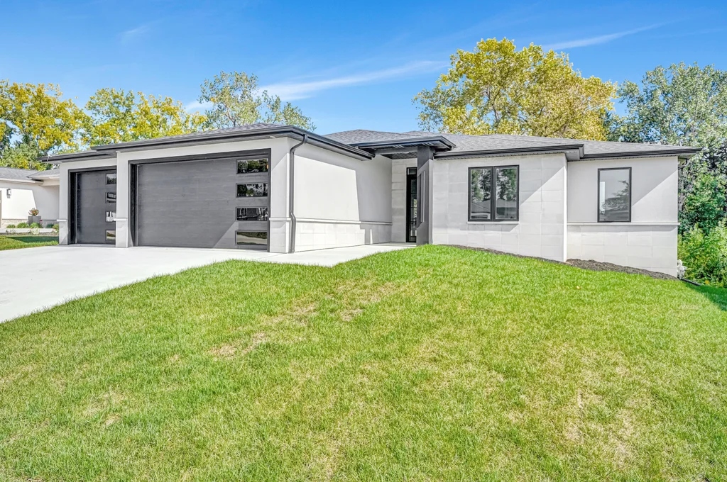 6255 Carveth Dr-08