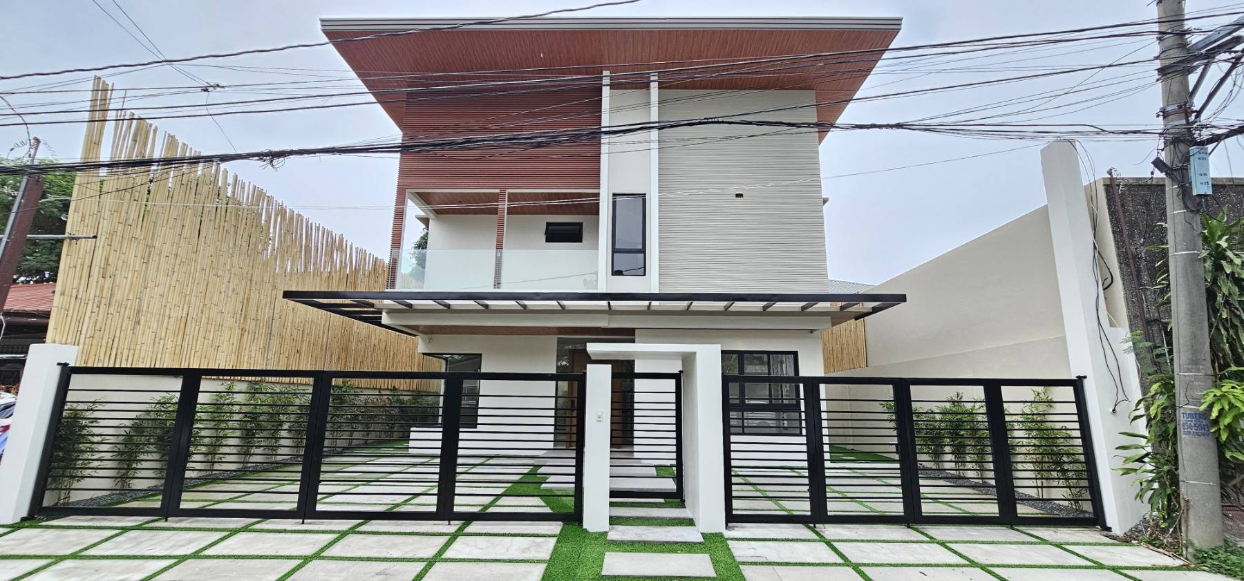 HOUSE FOR SALE BF HOMES LAS PINAS in Philippines, 