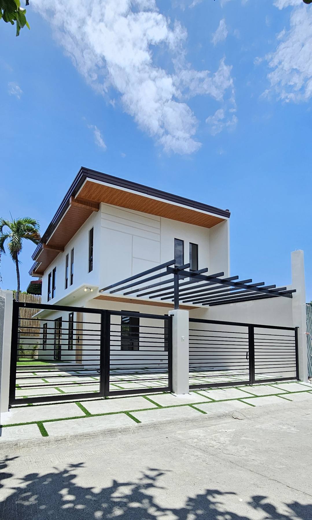 BNEW SINGLE DETACHED HOUSE FOR SALE in Las Pinas City in Philippines, 