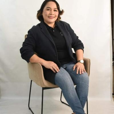 Cheryll  B. Esteviz, seller