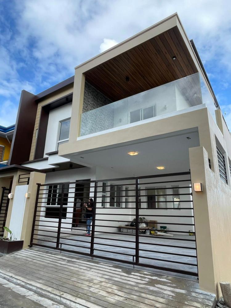 Oro Vista Grande - House and Lot — Philippines, 