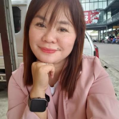Chie Lavore, listing agent