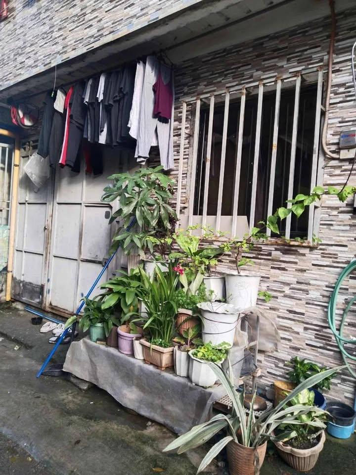 #56 PAGIBIG STREET LINGUNAN VALENZUELA CITY - house and lot — Philippines,