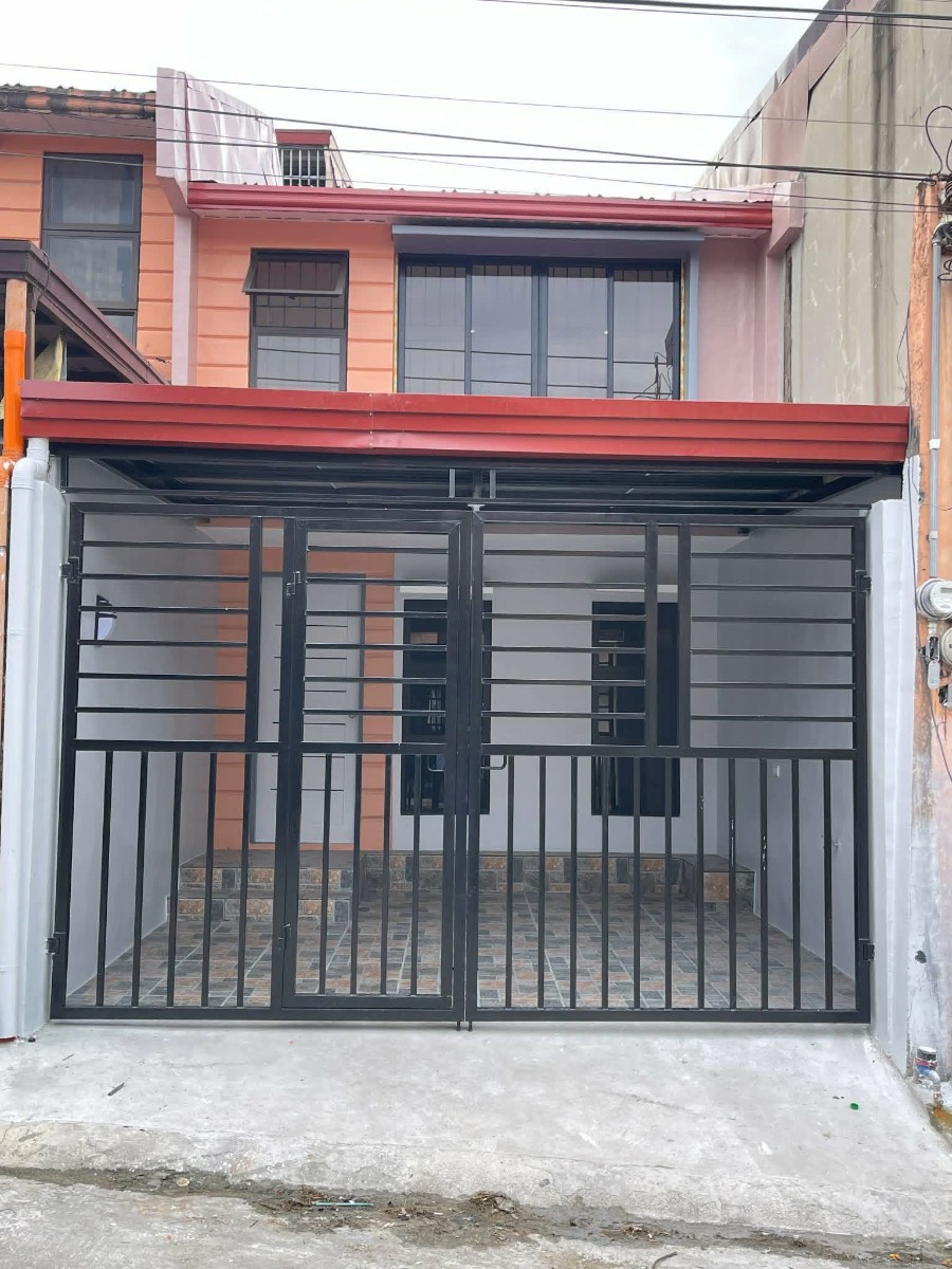DECA CLARK - 2 Storey Townhouse — Philippines, 