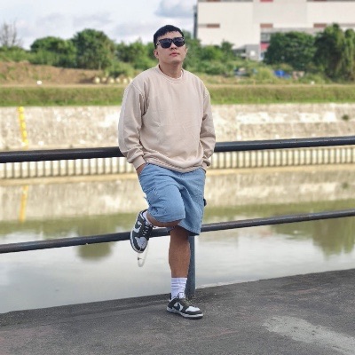 Nazarito Marrinez, seller