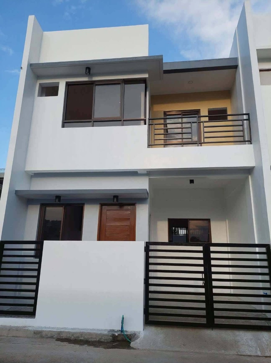3 BR SINGLE ATTACHED HOUSE AND LOT — Philippines,