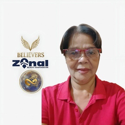 Nancy Frias, seller
