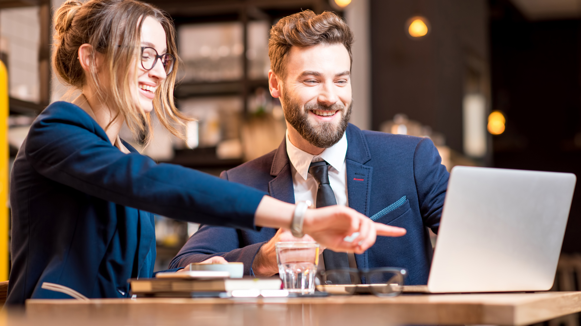 Tecnología al Servicio de los Negocios