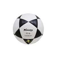 BOLA DE FUTEVOLEI FT 5 BRANCO E PRETO EM COURO SINTETICO LAMINADO MIKASA
