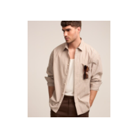 Camisa Relaxed em Tricoline com Listras e Mangas Longas Marrom Latte