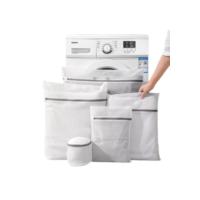 Kit 5 Sacos de Lavar Roupas Delicadas Máquina de Lavar Roupa Cinco Tamanhos Diferentes com Cestinho Proteção para Lingeries Peças Finas Fechamento com Zíper Organizador e Protetor