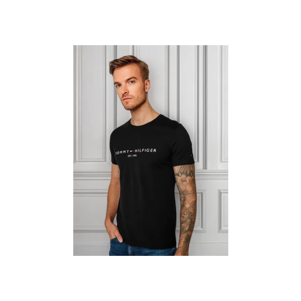 Camiseta Tommy Hilfiger Masculina Logo Tee Preta